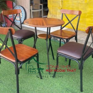 Bàn ghế sắt BGS-018