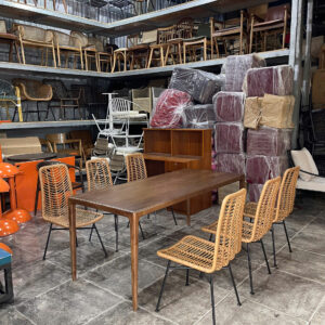 Bàn ghế nhà hàng 001 1 z7185703652066 cb86aa40b9d0688214182308f8f44a76