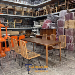 Bàn ghế nhà hàng 001