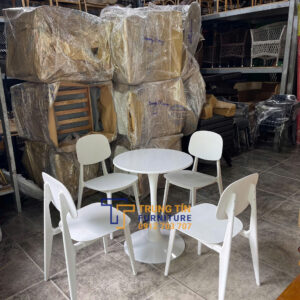 Bàn ghế nhựa 003