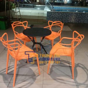 Bàn ghế nhựa 010