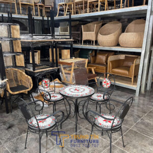 Bàn ghế sân vườn 004