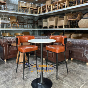 Bàn ghế bar 008 1 z7202938662303 52bbf96c1999c31e593a323671ecb2c4