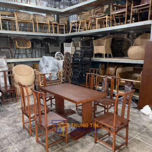 Bàn ghế nhà hàng 009 1 z7209515745770 4a7d48769dfd45896e7e510a1b87a730