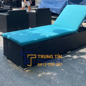 Ghế tắm nắng 011 1 z7257049789204 554421d01516536e1f682d388c4bd835