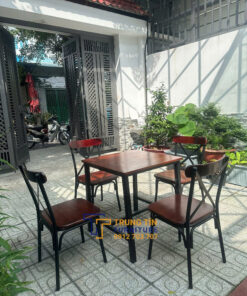 Bàn ghế 010