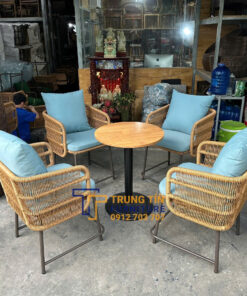 Bàn ghế sân vườn 020