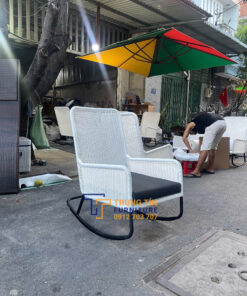 Ghế bập bênh sân vườn 036